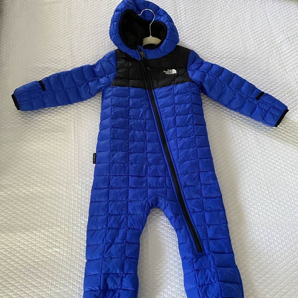 EUC. The NorthFace baby bunting